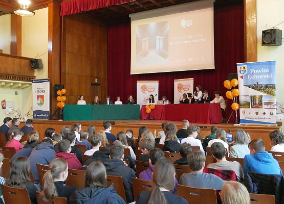 Młodzieżowe debaty