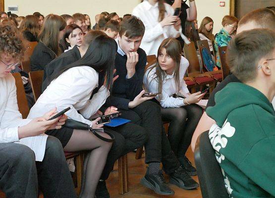 Młodzieżowe debaty