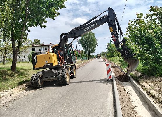 Prace przy przebudowie ul.
