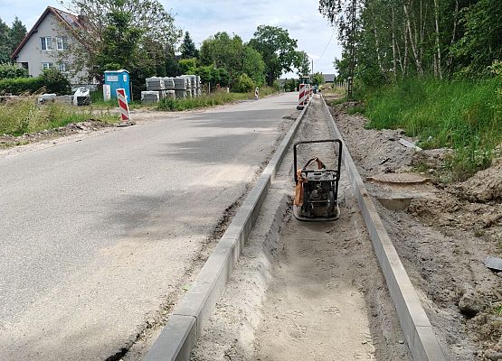 Prace przy przebudowie ul.
