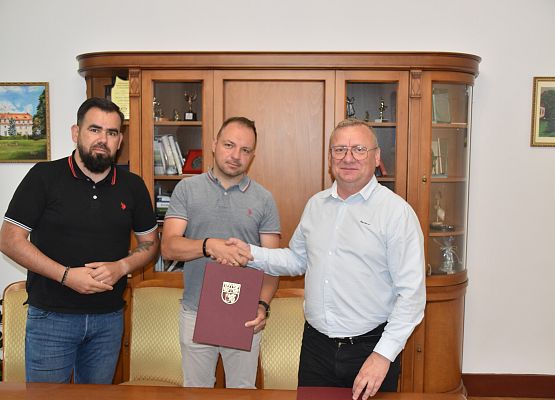 Umowa na przebudowę drogi