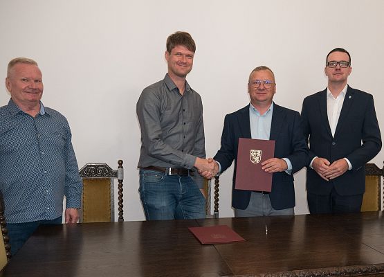 Podpisanie umowy na wykonanie