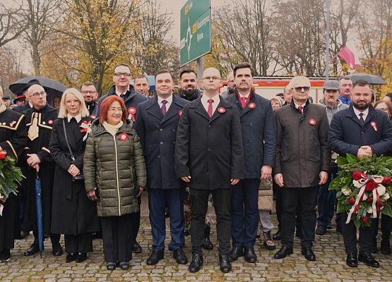 Uroczystości pod Obeliskiem